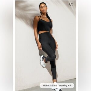 NEW without tags Alo Yoga Airlift double check tank bra black size XS